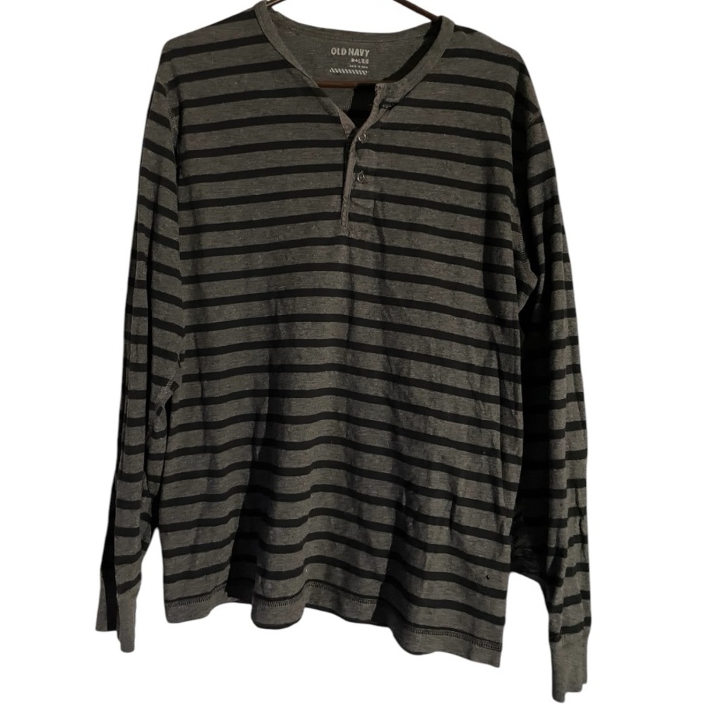NWOT Old Navy Men’s Henley Striped Pullover Gray & Black Long Sleeve W/Buttons